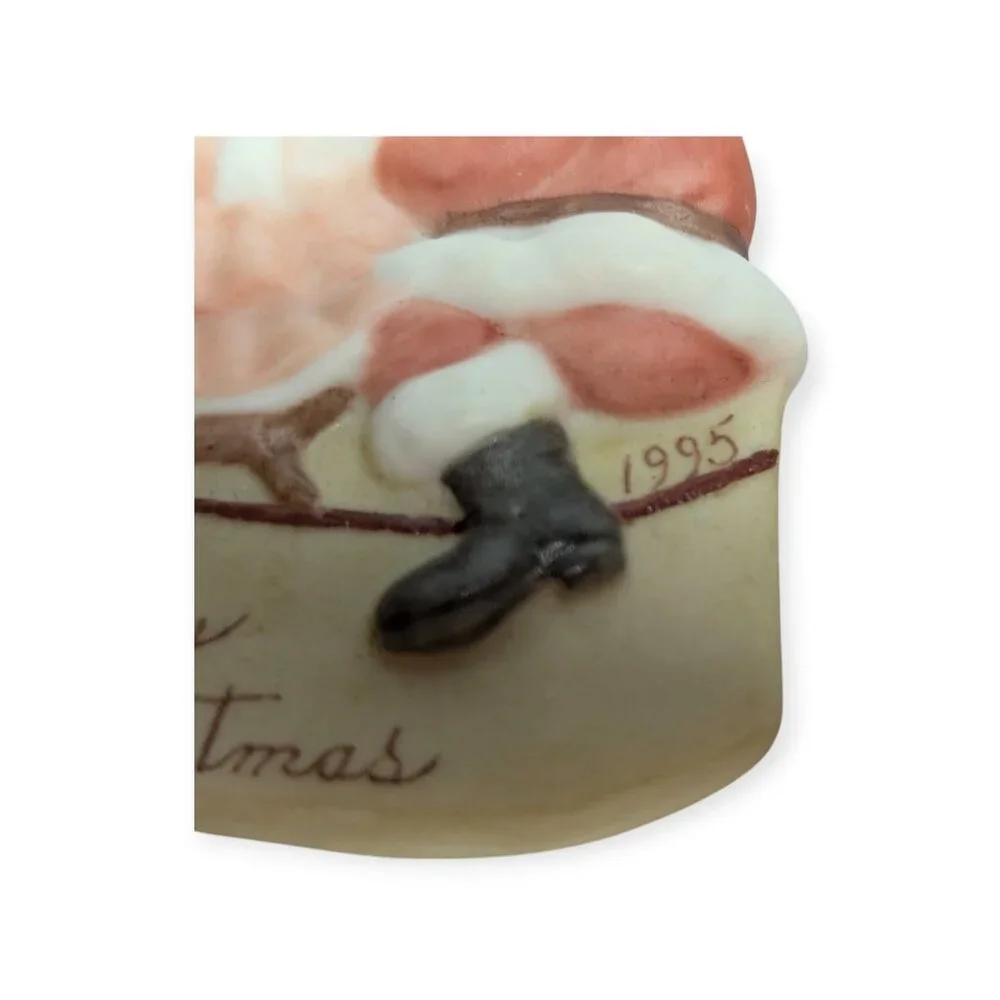 Vintage 1995 Merry Chrsitmas Ceramic Mr & Mrs Claus Christmas Ornament Signed